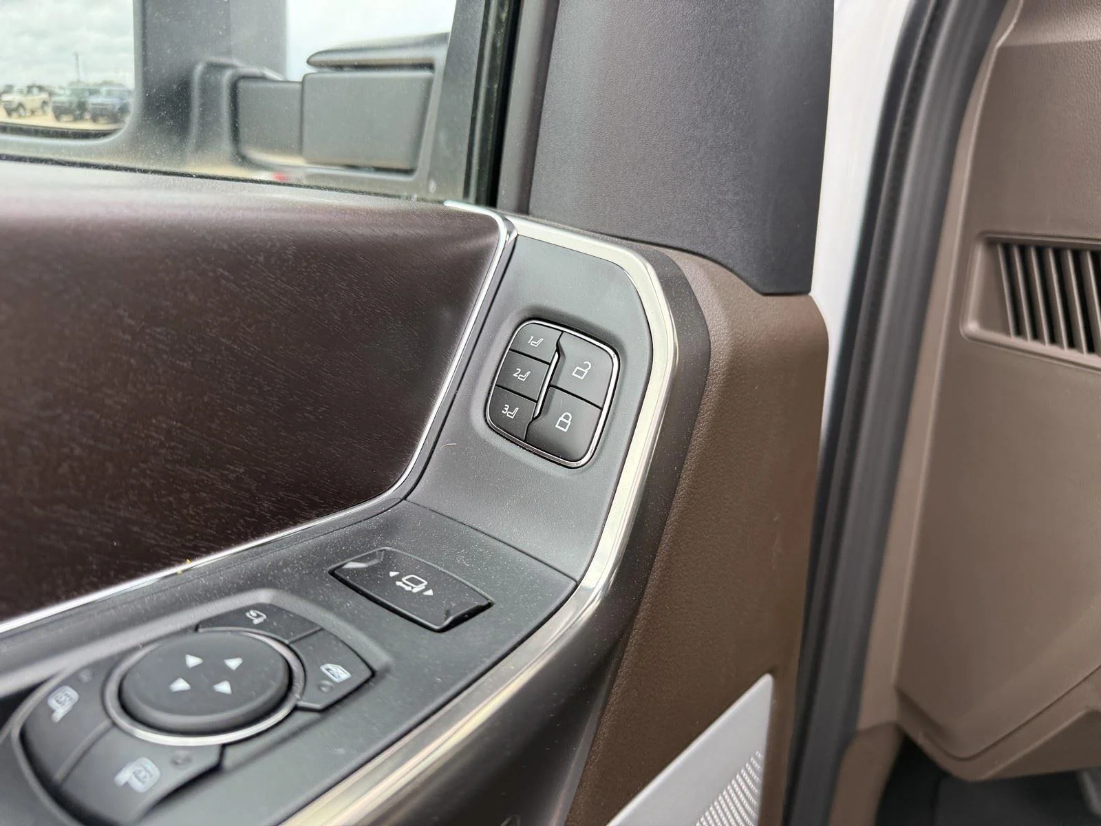 New 2026 Oxford White Ford King Ranch image 14