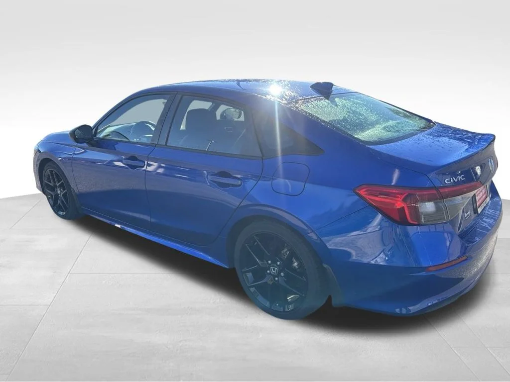 Used 2024  Honda Sport image 3