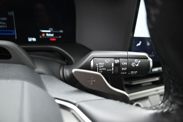 Used 2024 White Lexus 550 Premium image 32