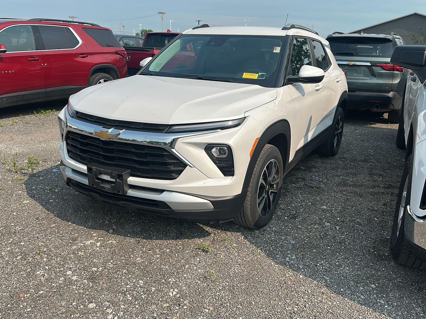 Used 2024 Iridescent Pearl Tricoat Chevrolet LT image 5
