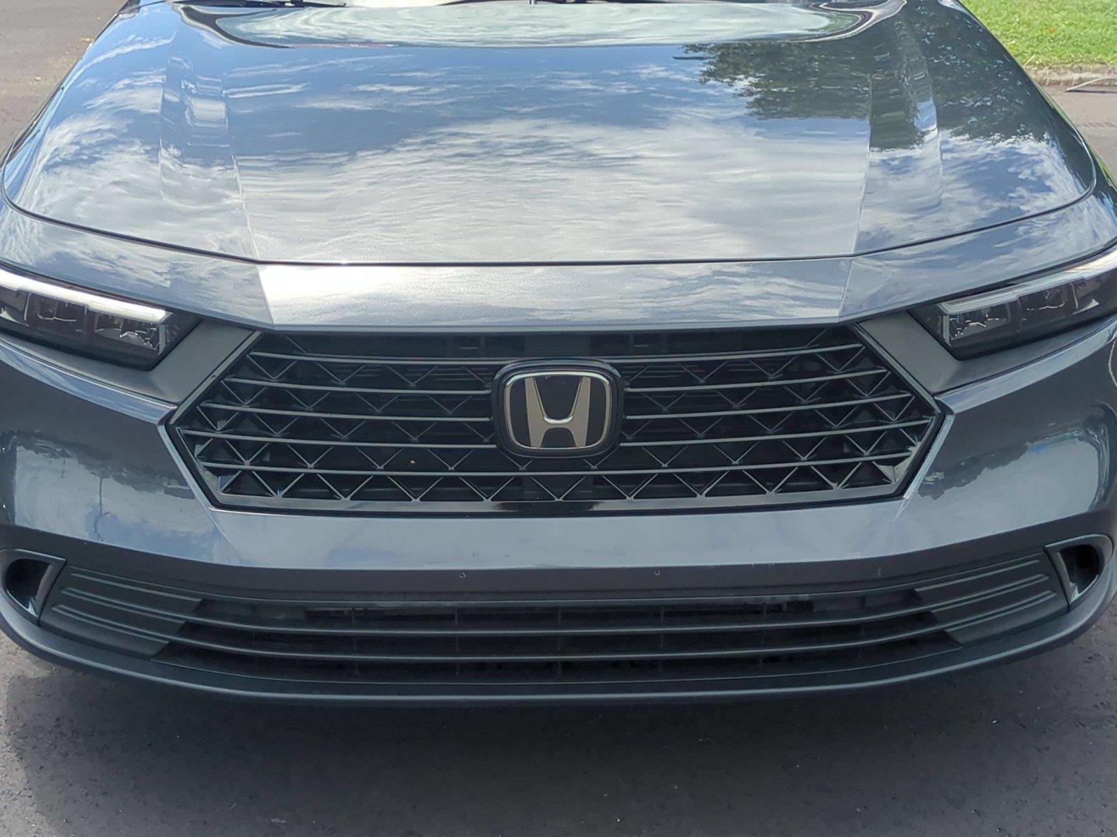 Used 2023 Meteorite Gray Metallic Honda EX image 14