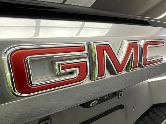 Used 2021 Black GMC Denali image 25