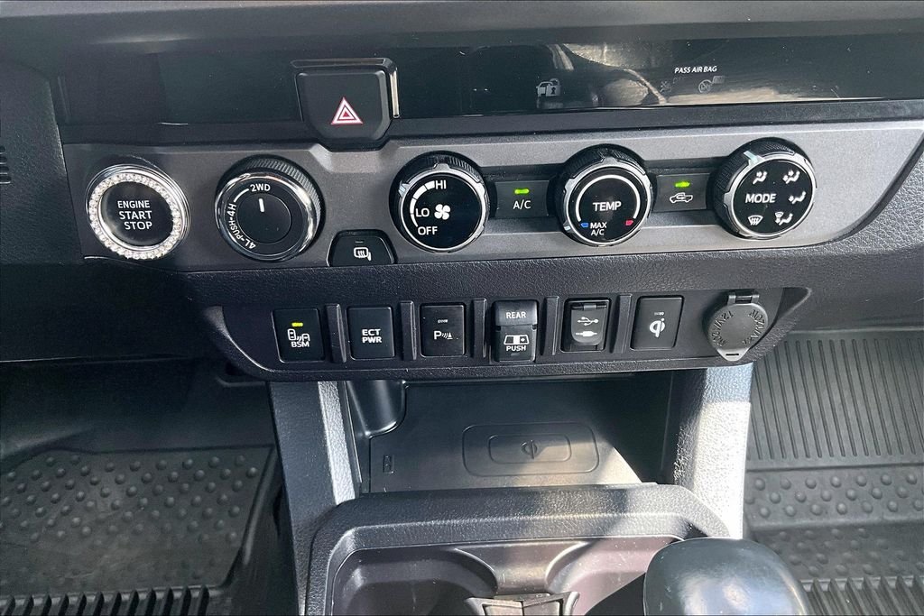 Used 2018 White Toyota TRD Off-Road image 28