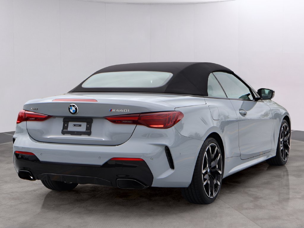 Used 2027 Brooklyn Grey Metallic BMW M440i xDrive image 9