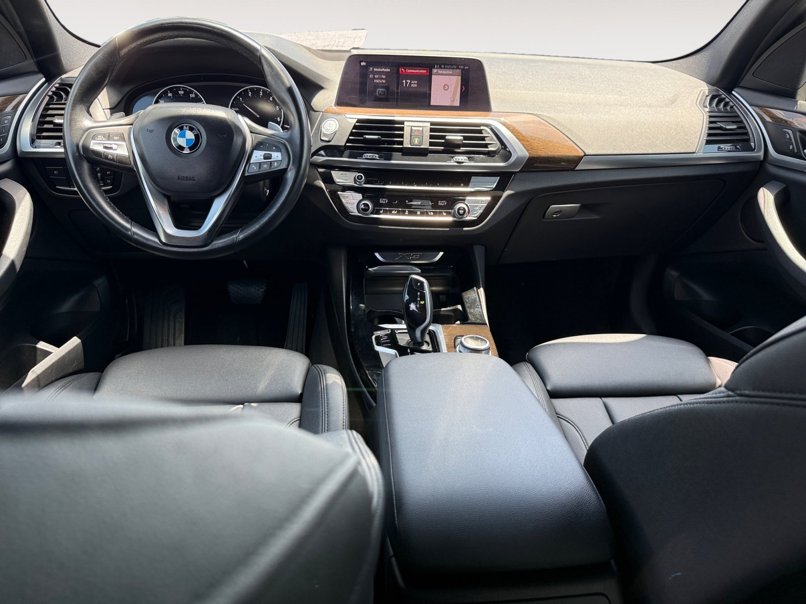Used 2020 Alpine White BMW sDrive30i image 15