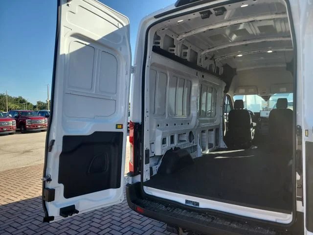 New 2026 Oxford White Ford Base image 13