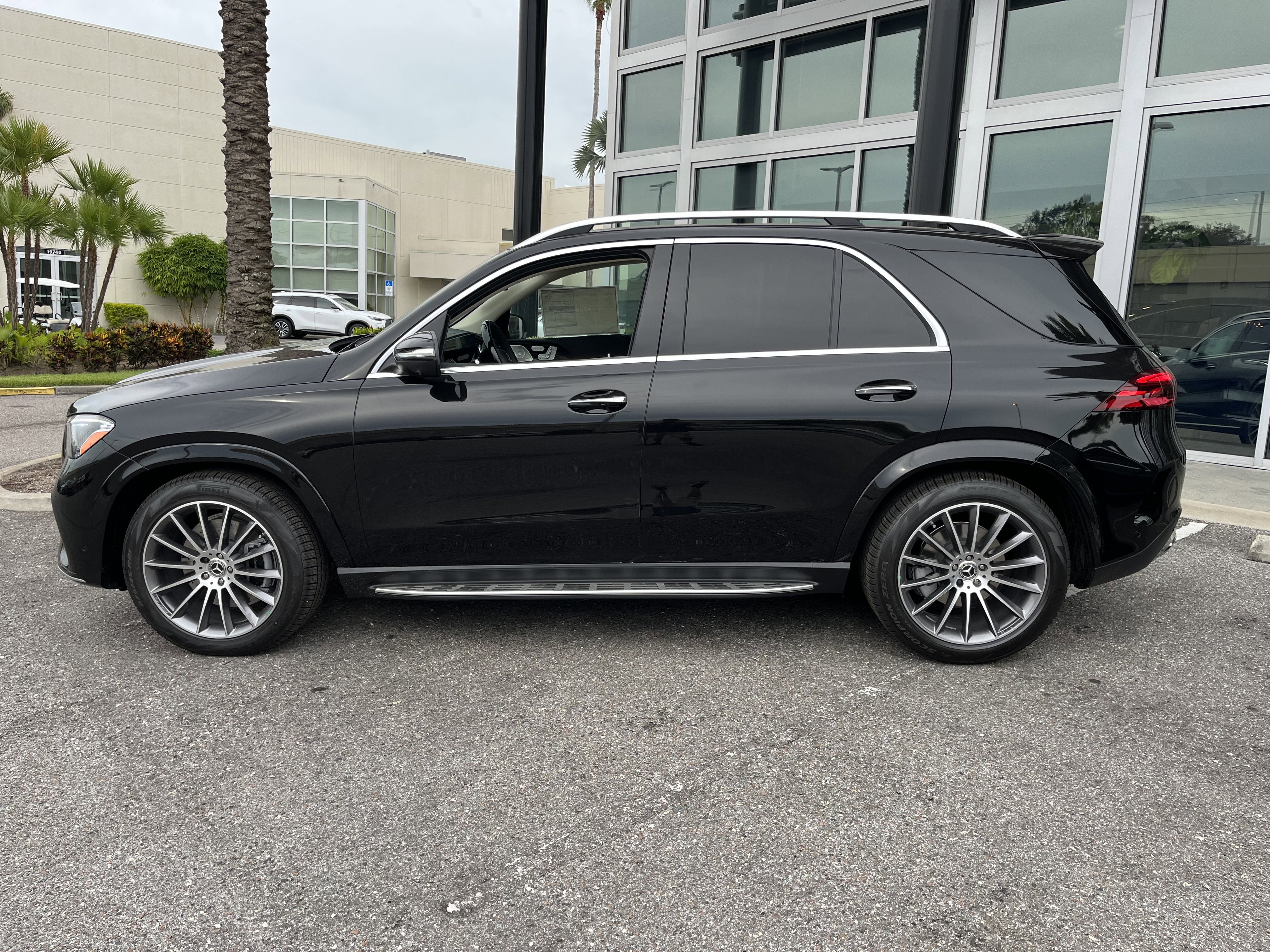 New 2026 OBSIDIAN BLACK Mercedes-Benz GLE 450 image 3
