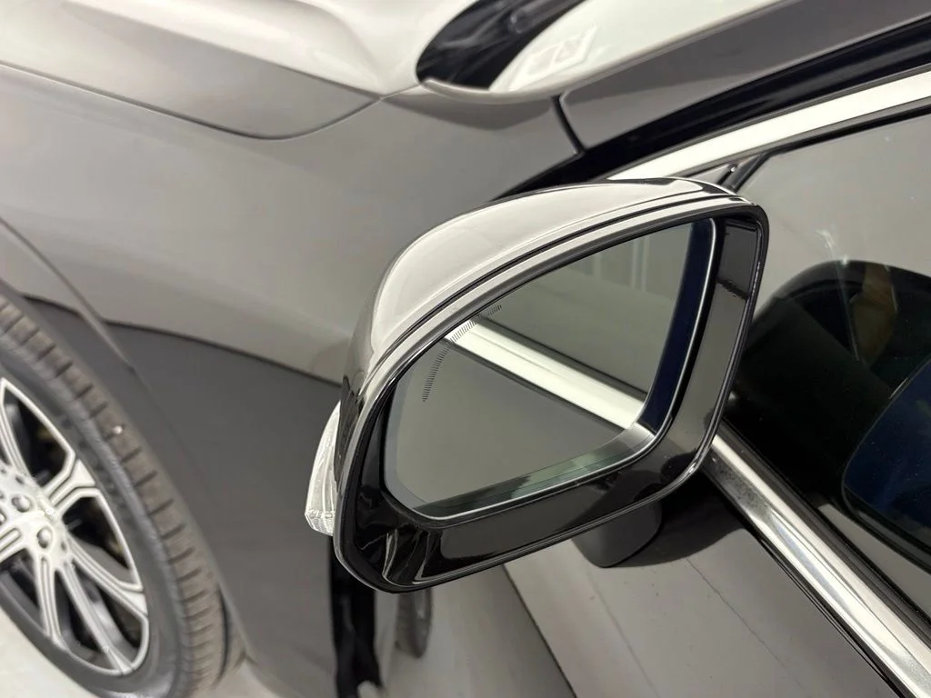 Used 2020 Onyx Black Metallic Volvo T5 Inscription image 13