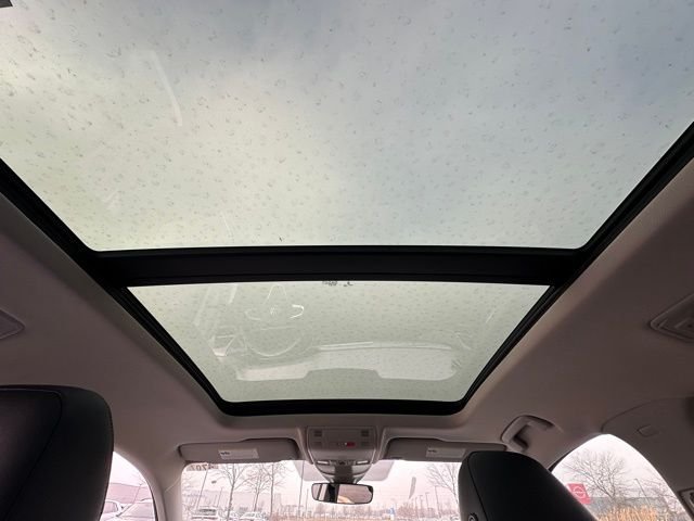 New 2026 Pure White W/Deep Black Roof Volkswagen 1.5T SE Black image 29