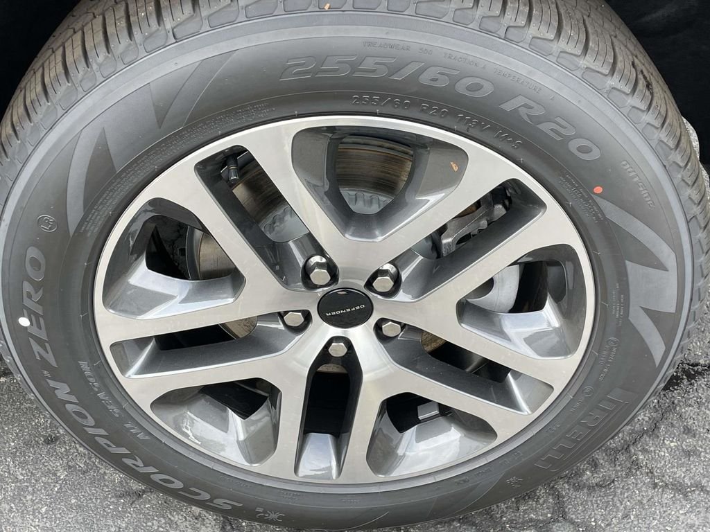 New 2026 Borasco Grey Land Rover X-Dynamic SE image 9