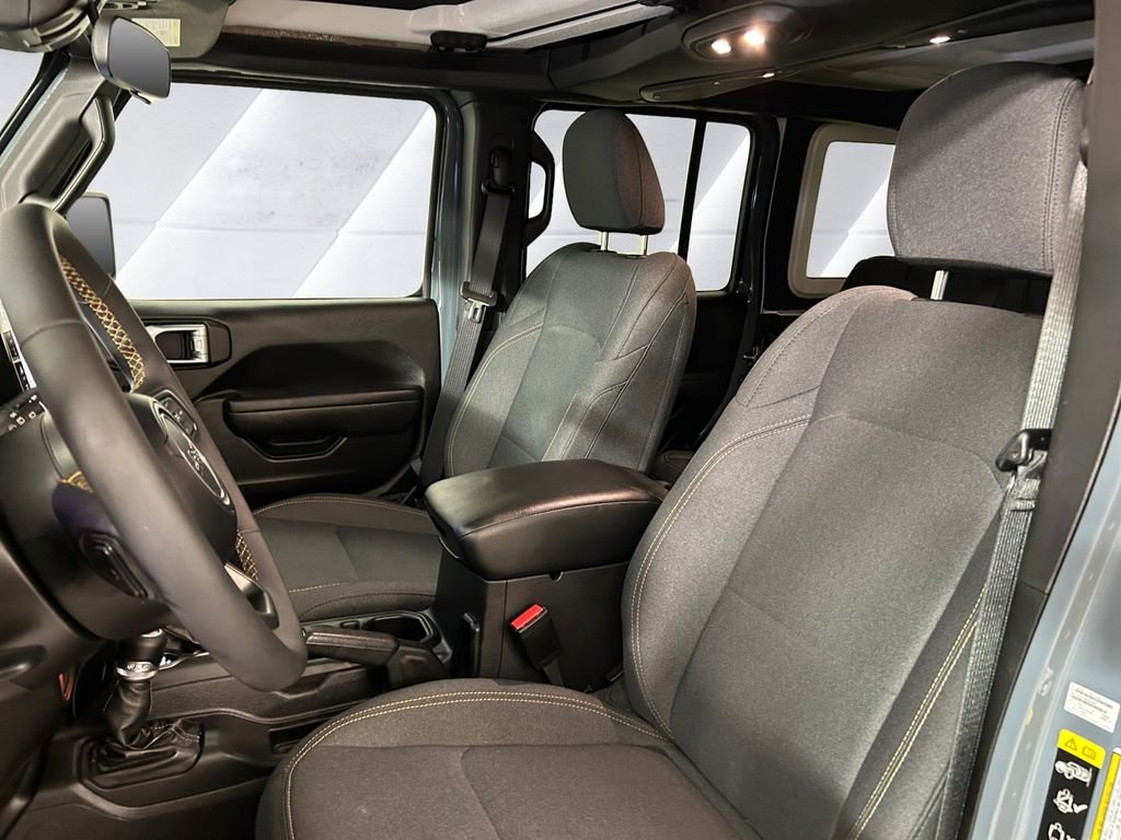 Used 2025 Gray Jeep Sport S image 8
