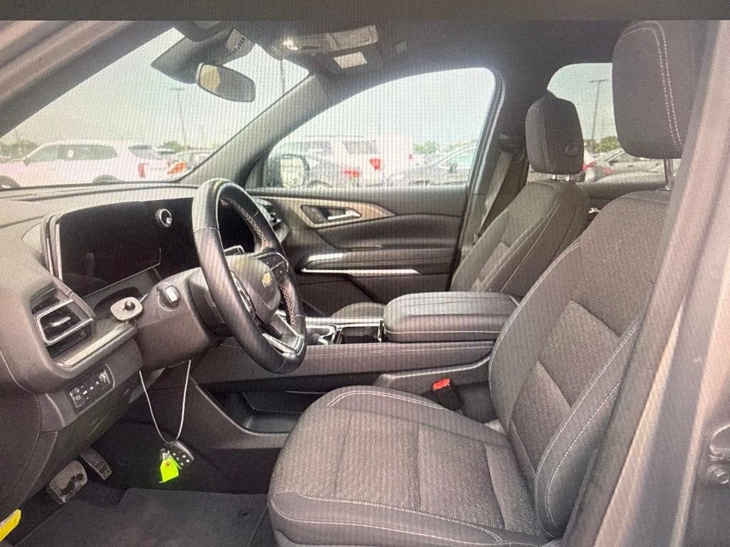 Used 2024 Gray Chevrolet LT image 6