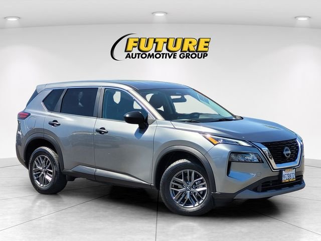 Used 2023 Gray Nissan S image 1