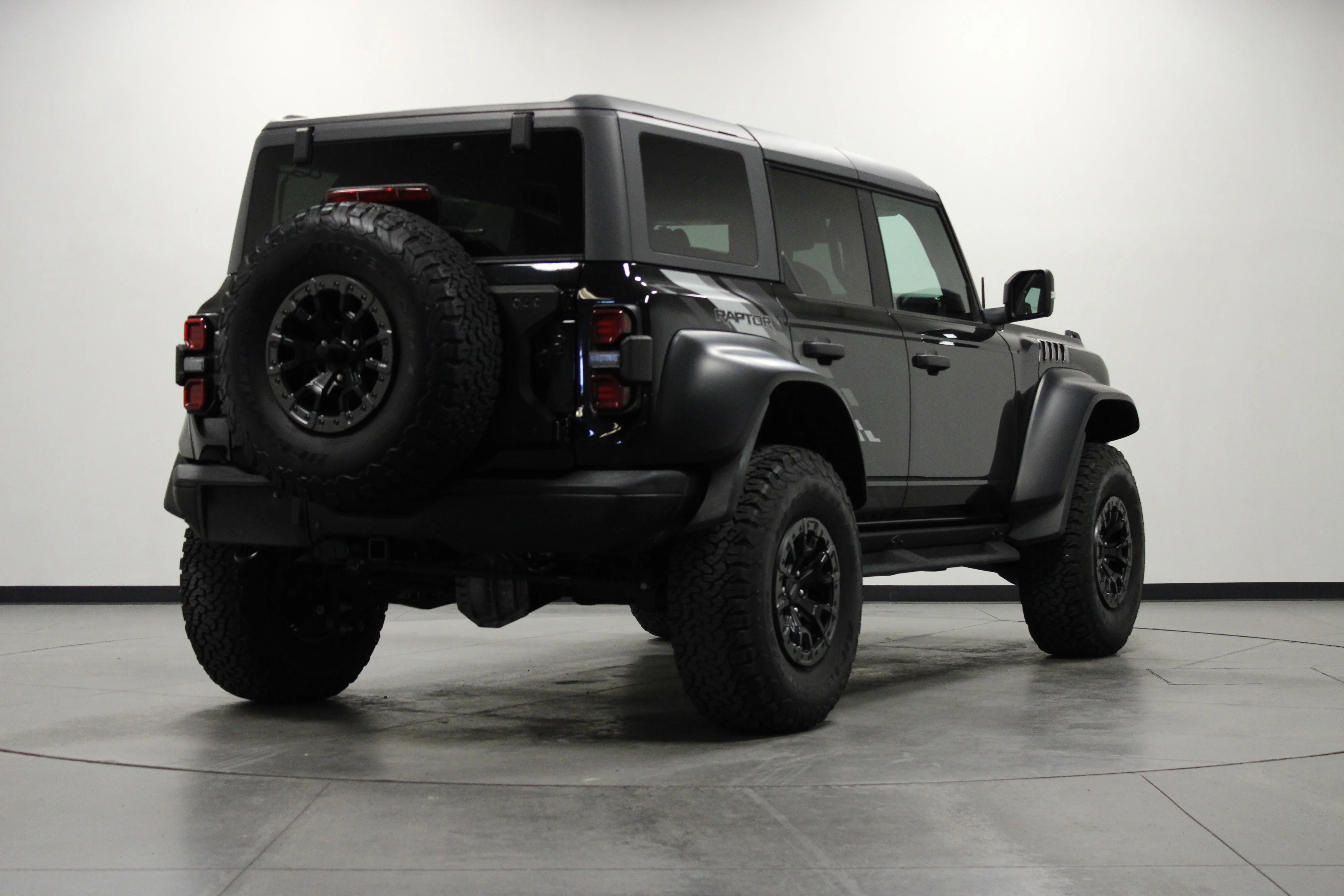 Used 2022 Shadow Black Ford Raptor image 4