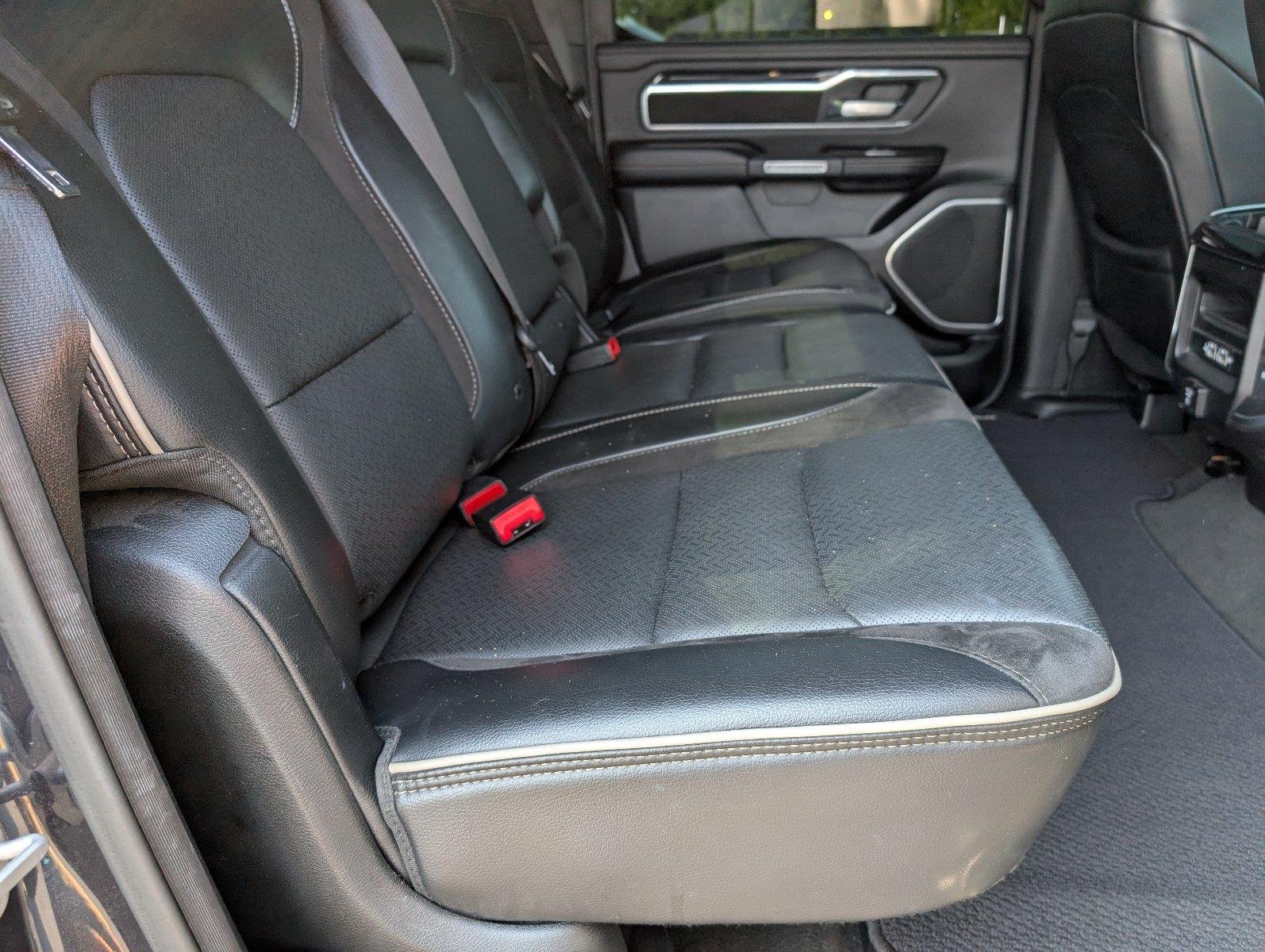 Used 2020 Diamond Black Crystal Pearlcoat Ram Laramie image 40