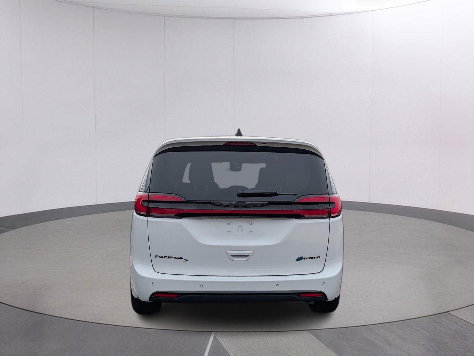 Used 2024 Bright White Clearcoat Chrysler Hybrid S Appearance Pkg image 4