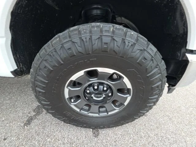 Used 2025 White Ford XL image 36