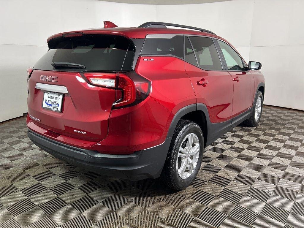 Used 2023 Volcanic Red GMC SLE image 6