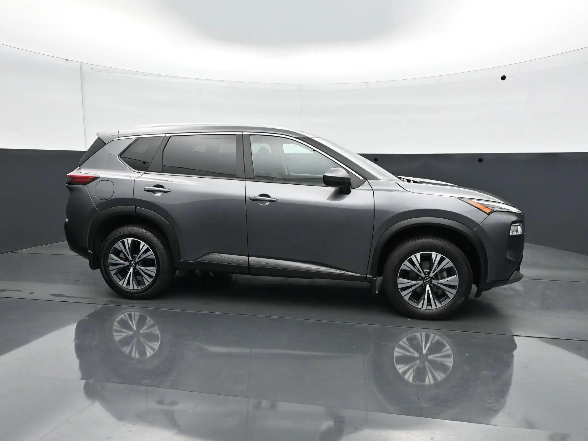 Used 2023 Gun Metallic Nissan SV image 9