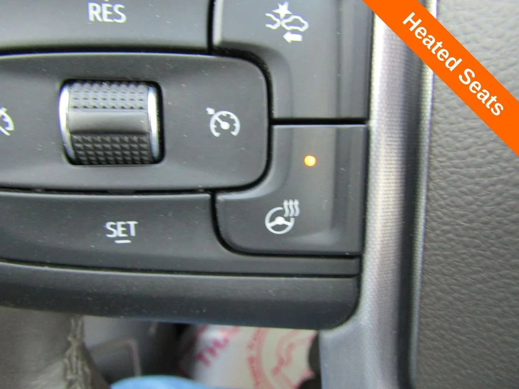 Used 2021 White GMC SLT image 17