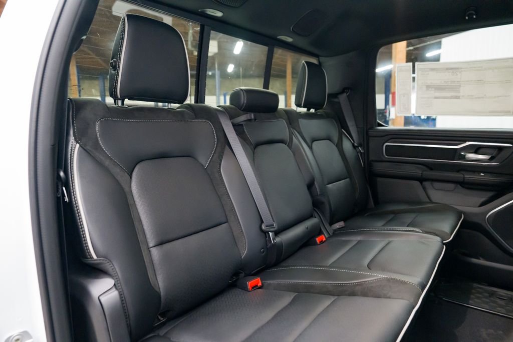 2026 RAM 1500 Laramie - Photo 32