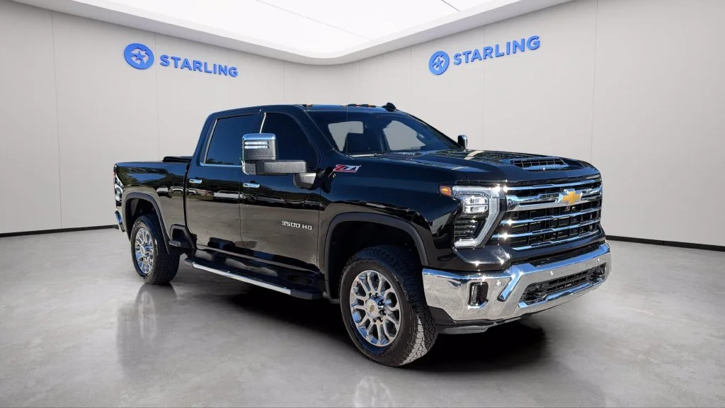 2025 Chevrolet Silverado 3500HD LTZ - Photo 14