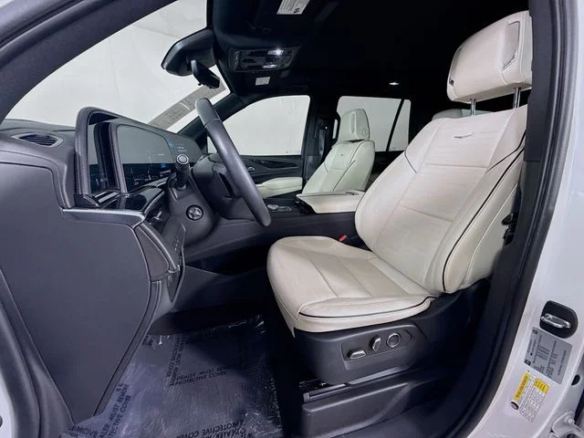 Used 2022 White Cadillac Sport image 11