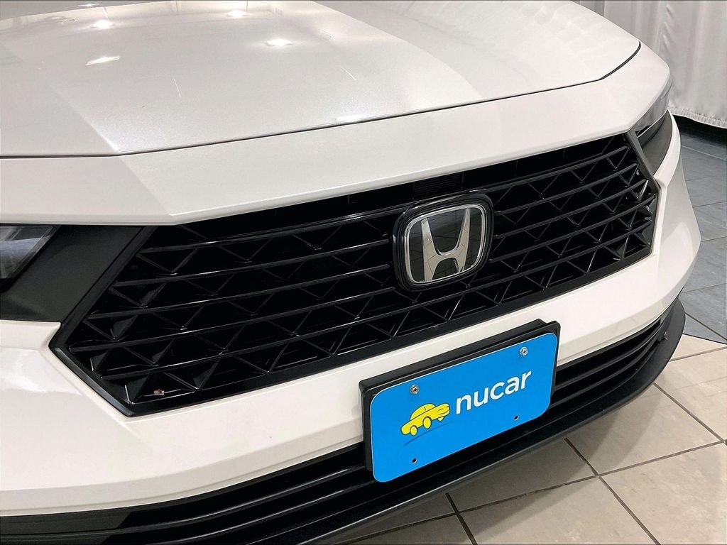 Used 2025 White Honda LX image 30