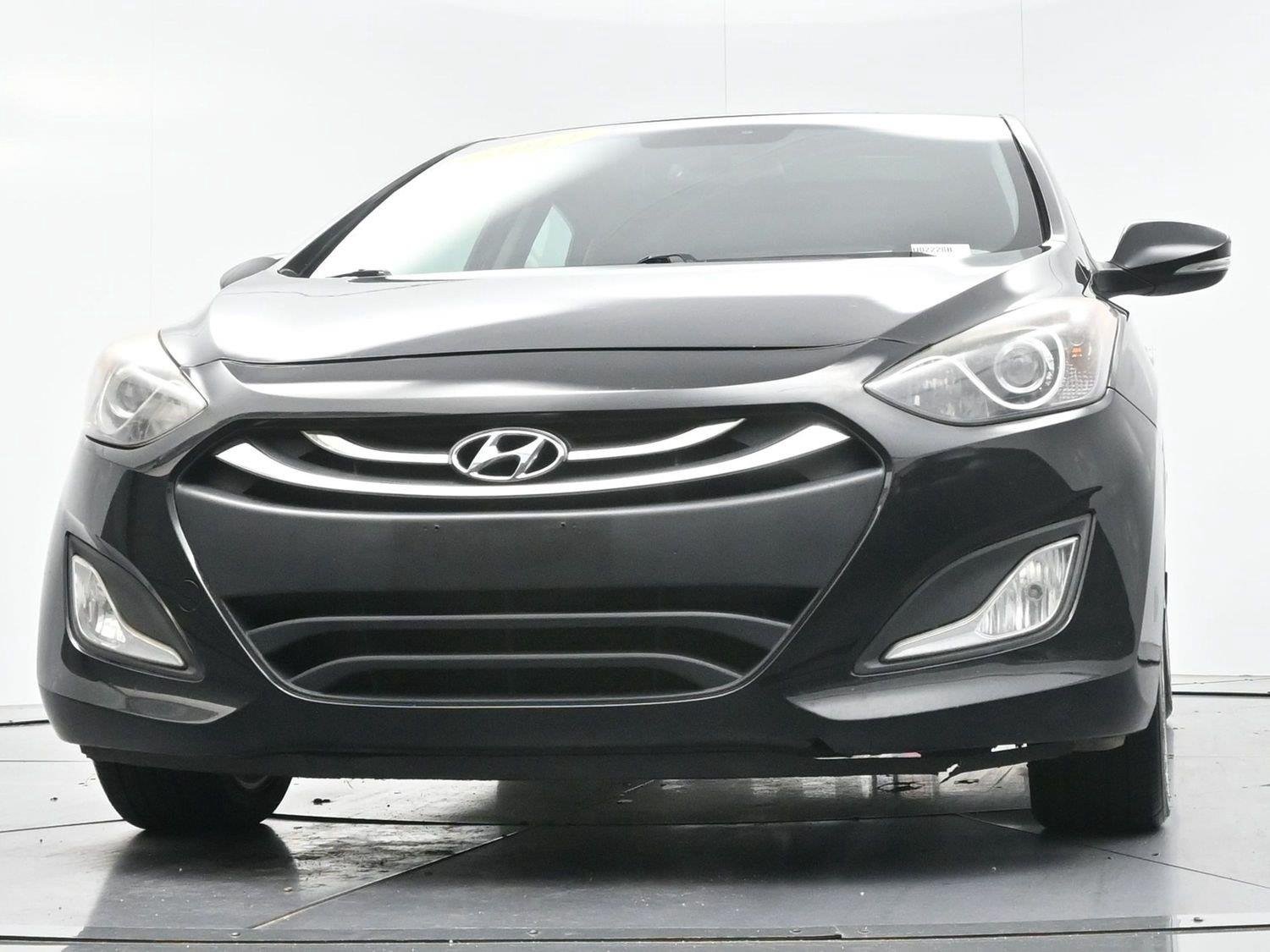 Used 2013 Black Noir Pearl Hyundai 5dr HB Auto PZEV image 46