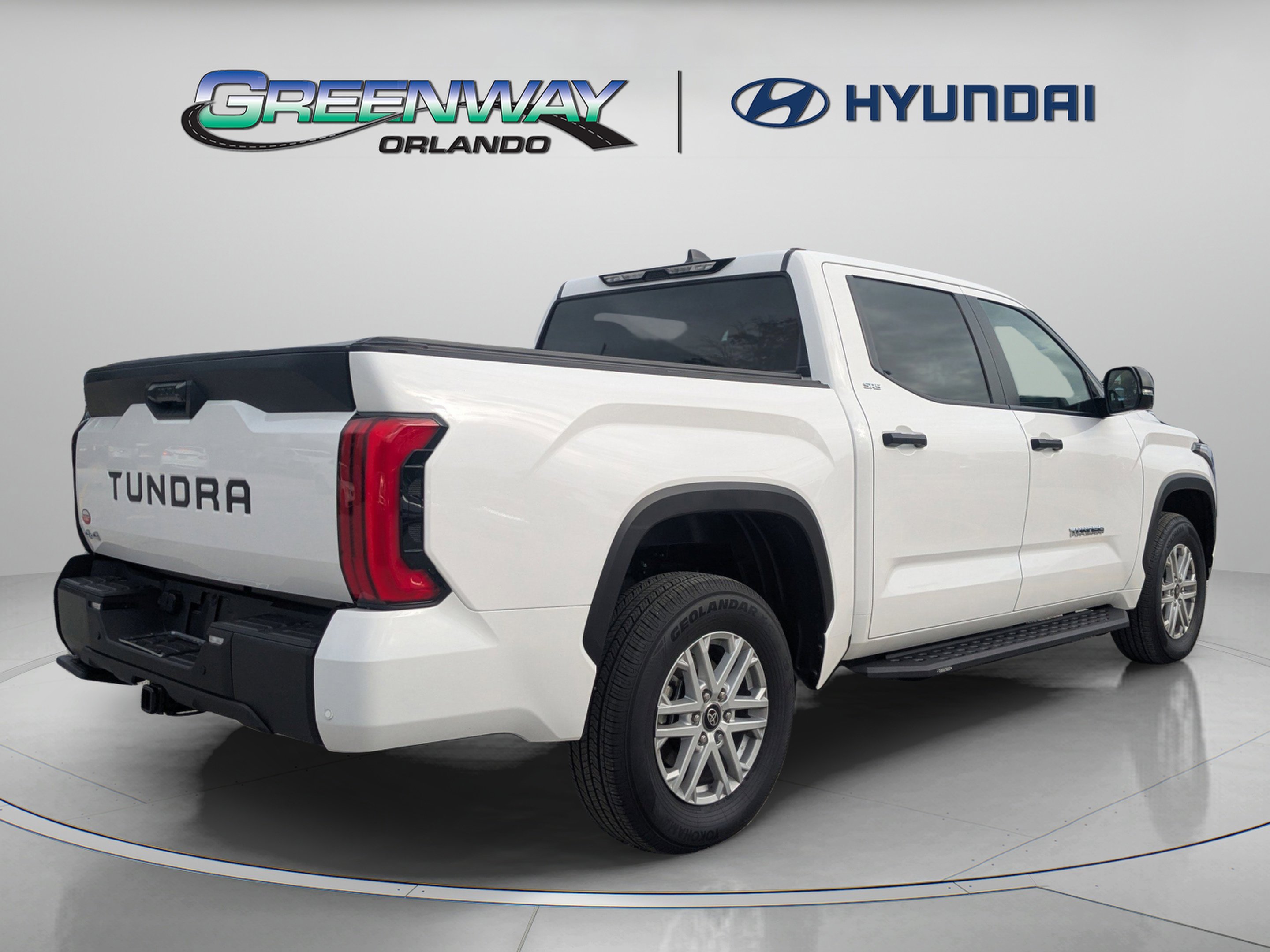 2026 Toyota Tundra SR5 - Photo 8