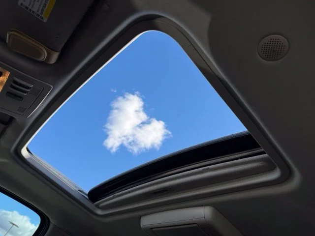 Used 2014 Summit White Chevrolet LTZ image 31