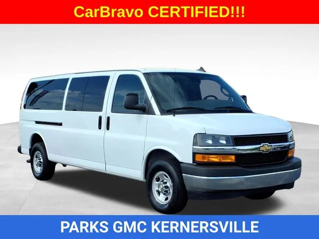 2024 Chevrolet Express 3500 LT Extended's photo