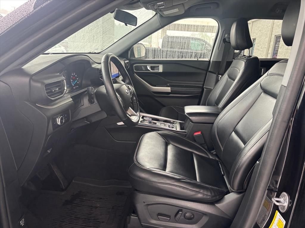 Used 2022 Black Metallic Ford XLT image 9