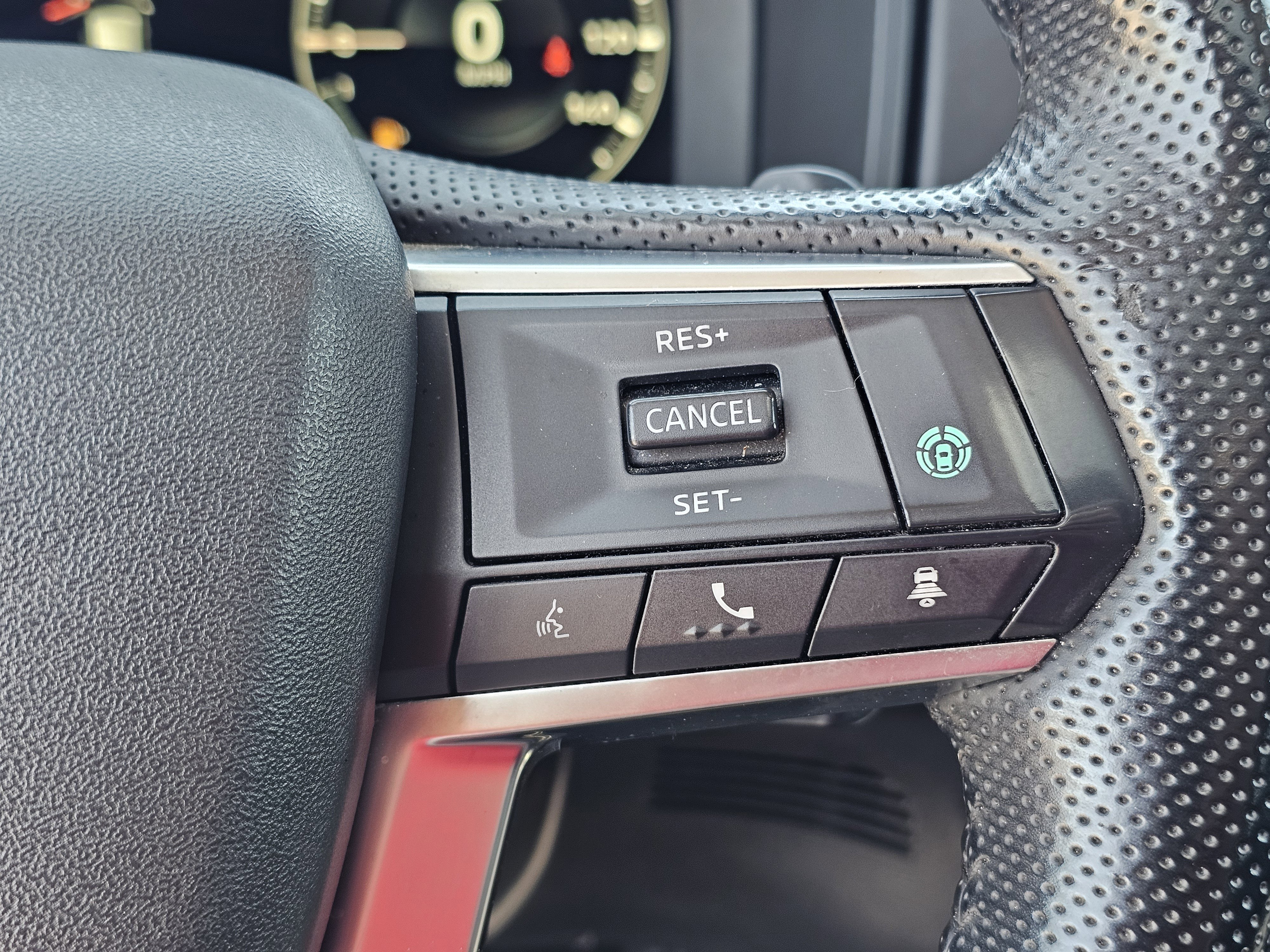 Used 2022 Black Diamond Mitsubishi SE Launch Edition image 21