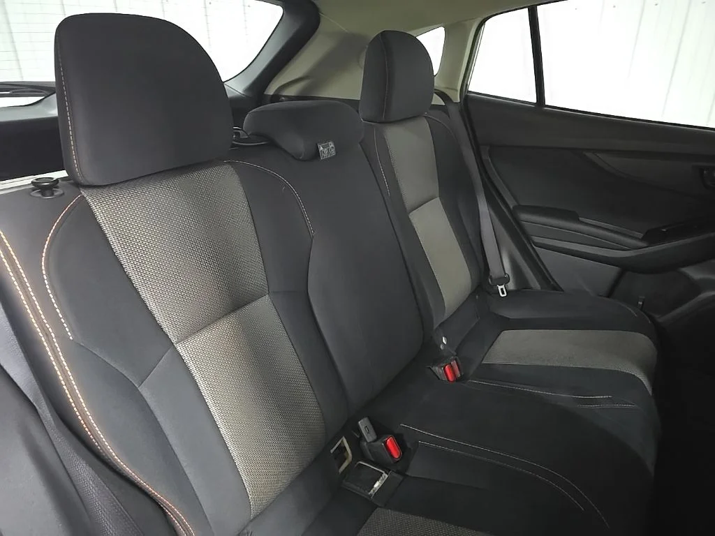 Used 2018 Crystal White Pearl Subaru 2.0i Premium image 16