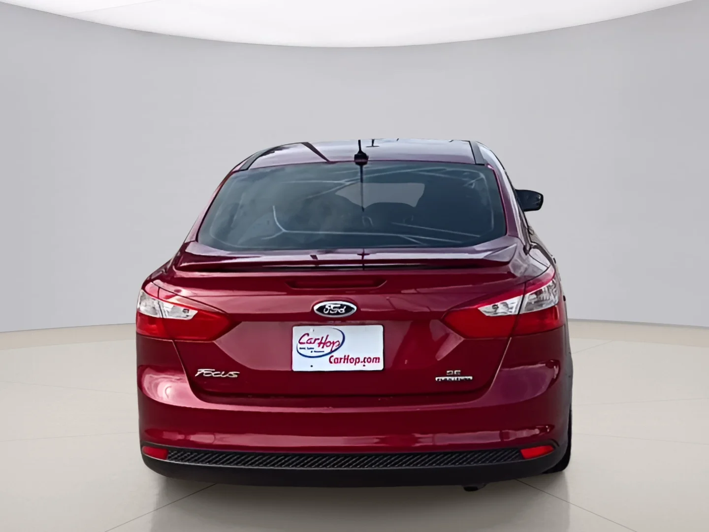 Used 2014 Red Ford SE image 4