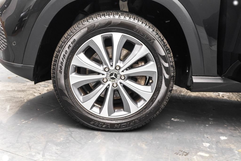 Used 2022 Black Mercedes-Benz GLE 350 image 38
