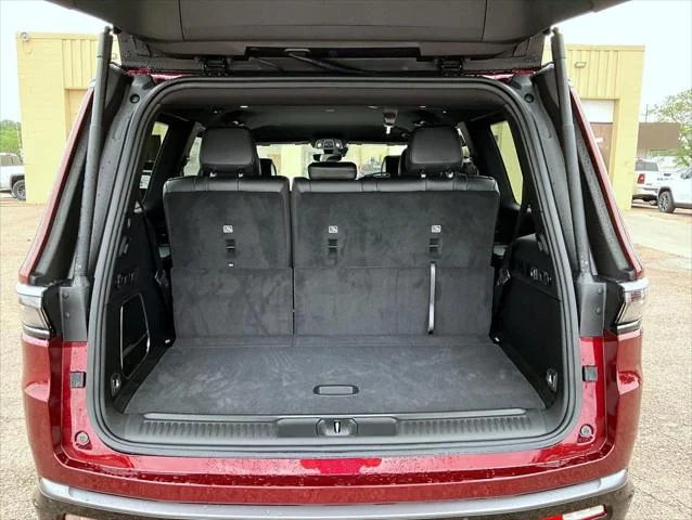 New 2026 Velvet Red Pearlcoat (DISC) Jeep Grand Wagoneer image 9