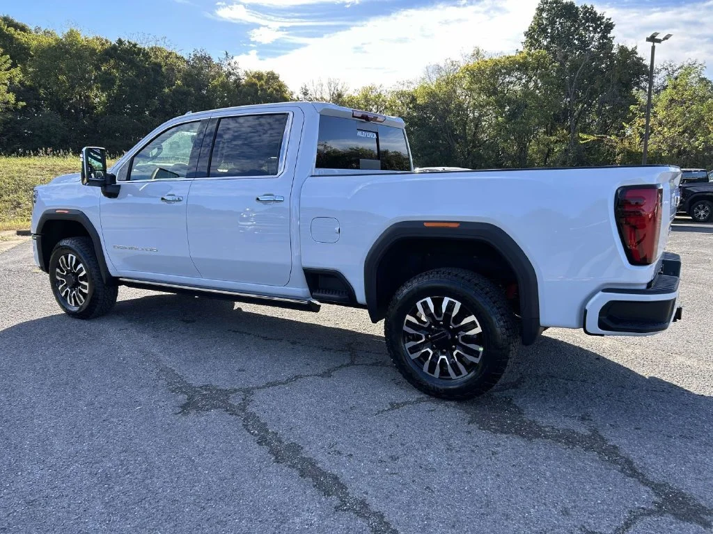 New 2026 Glacier White Tricoat GMC Denali Ultimate image 6