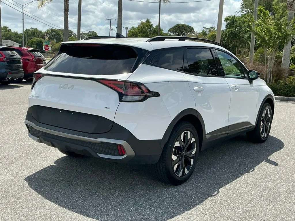 Used 2023 White Kia X-Line image 7