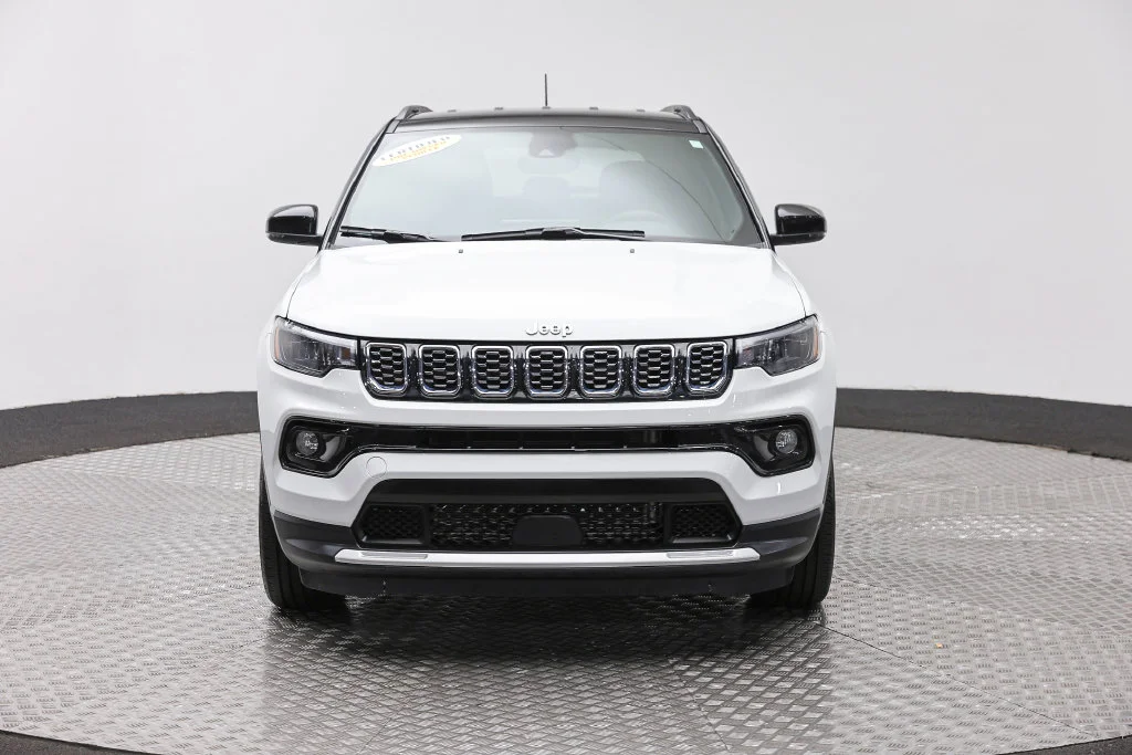 Certified Used 2025 White Jeep Limited image 2
