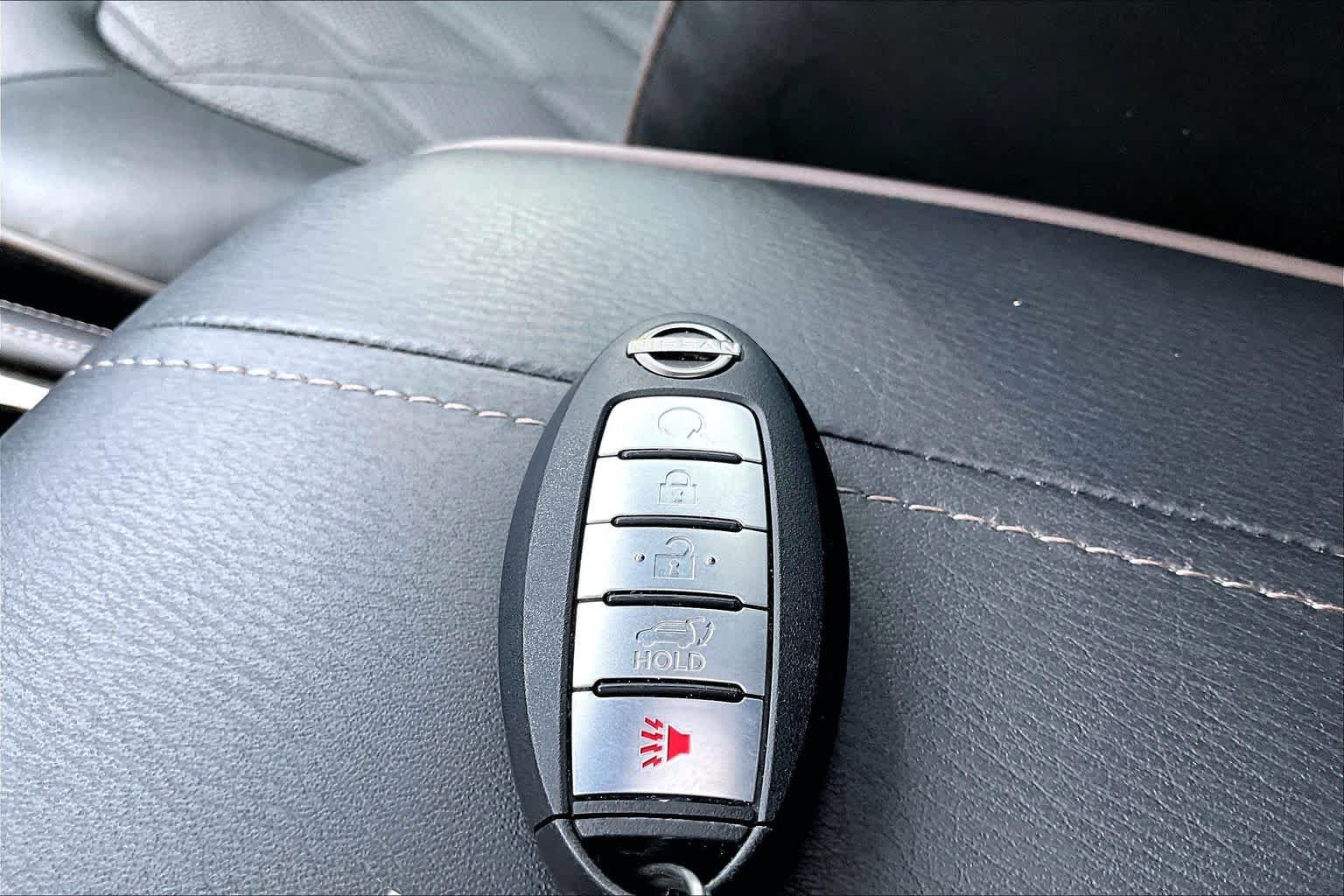 Used 2023 Super Black Nissan Platinum image 17
