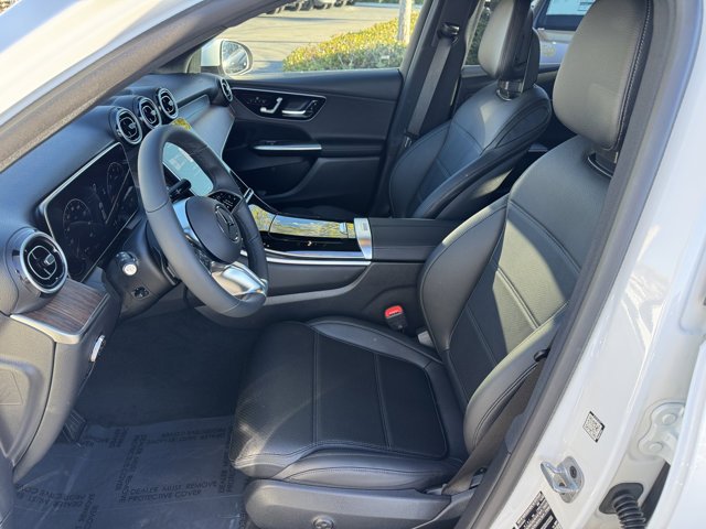 New 2026 Polar White Mercedes-Benz GLC 300 image 2