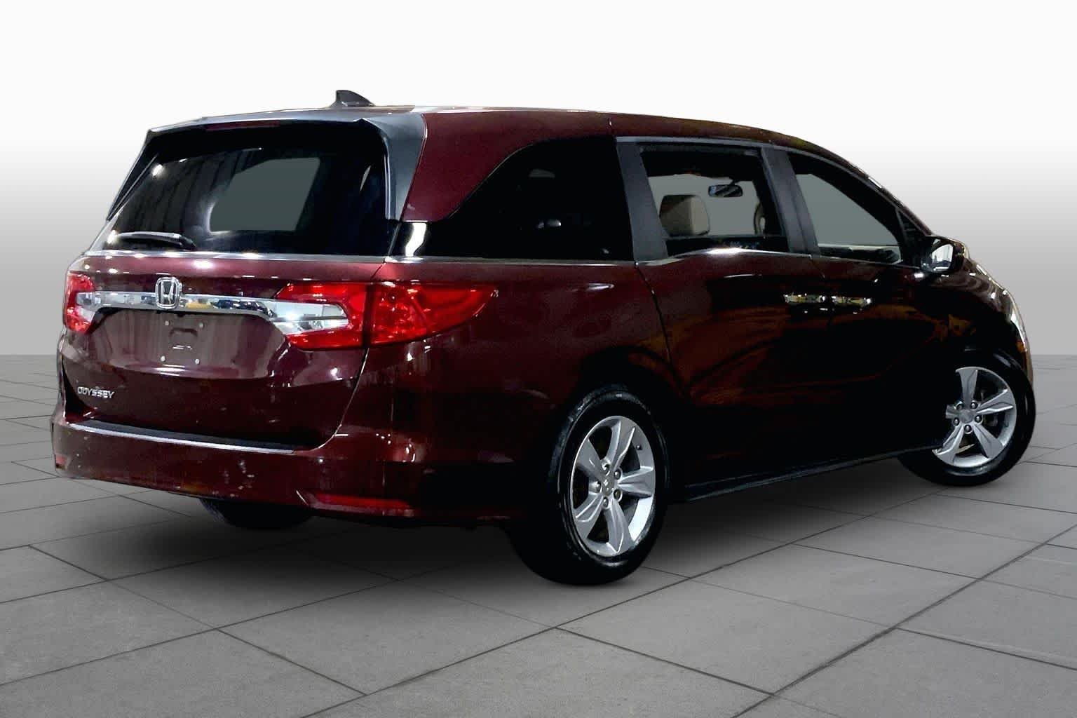 Used 2018 Deep Scarlet Pearl Honda EX image 13