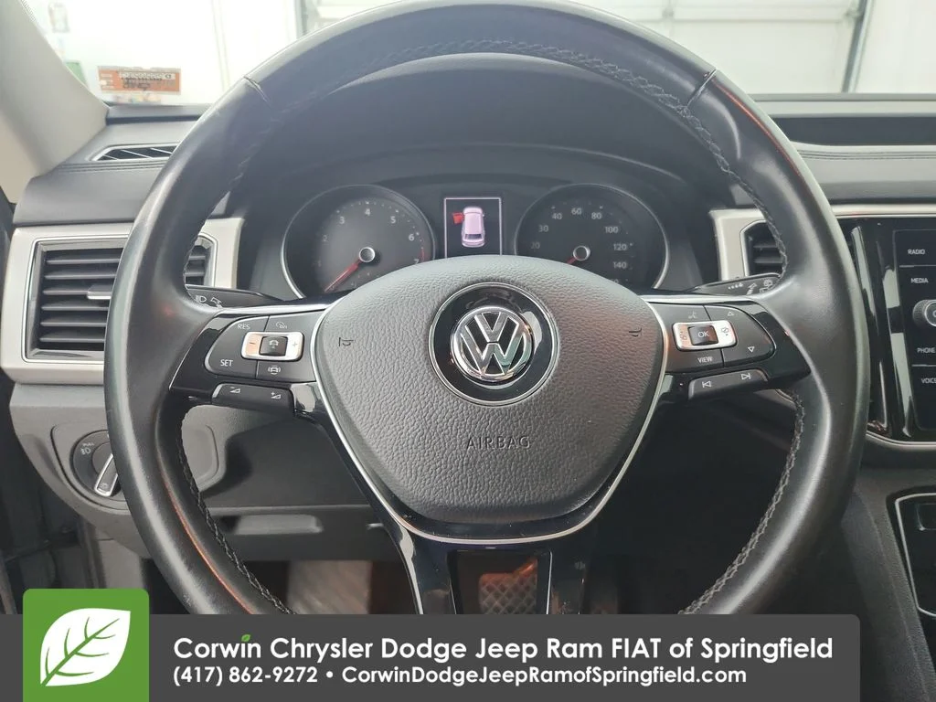 Used 2019  Volkswagen SEL image 21