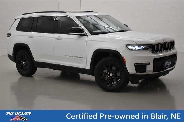 Used 2025 Bright White Clearcoat Jeep Limited image 14