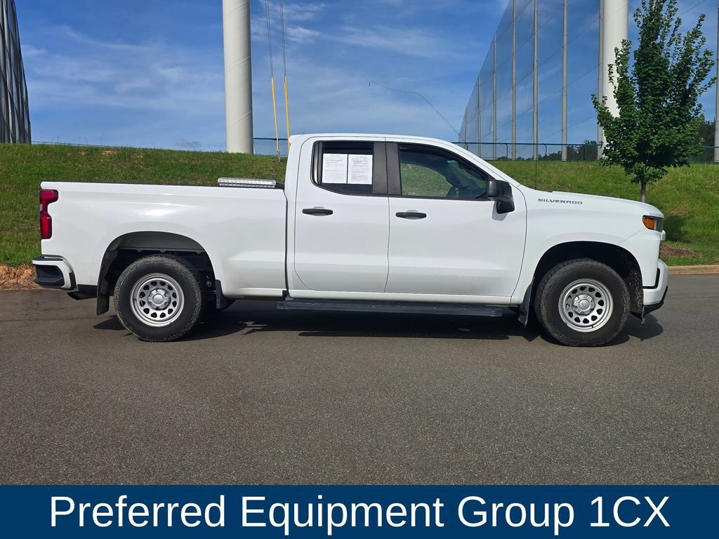 Certified Used 2022 Summit White Chevrolet Custom image 2