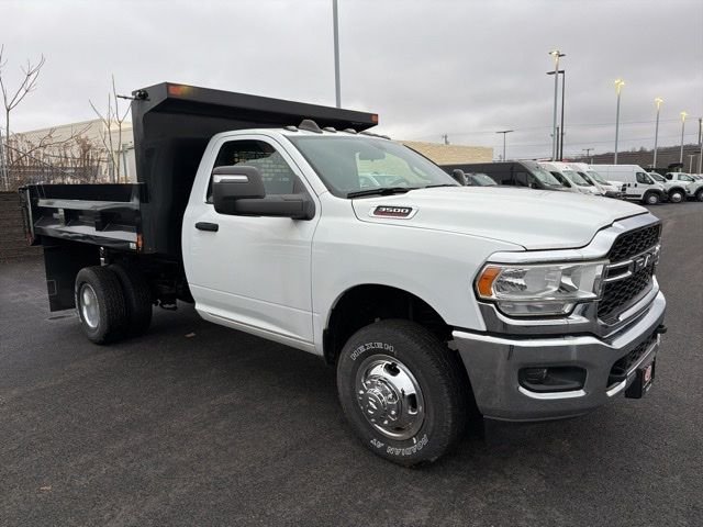 2024 RAM 3500 Chassis Cab Tradesman