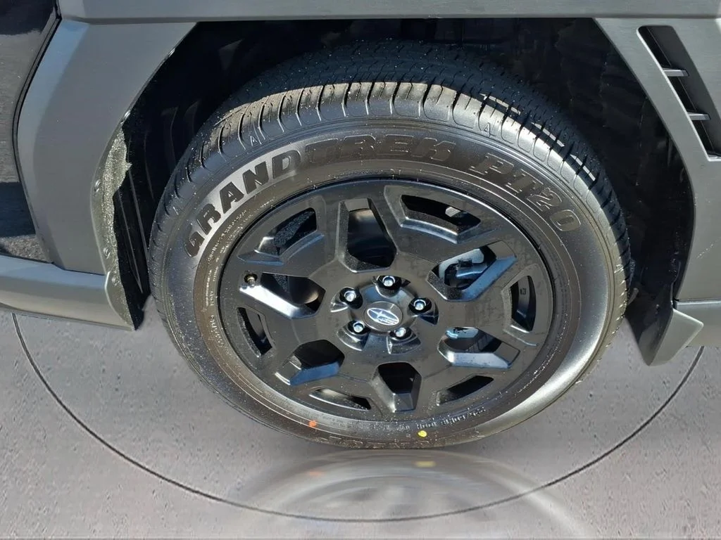 New 2026 CRYSTAL BLACK SILICA Subaru Limited image 4