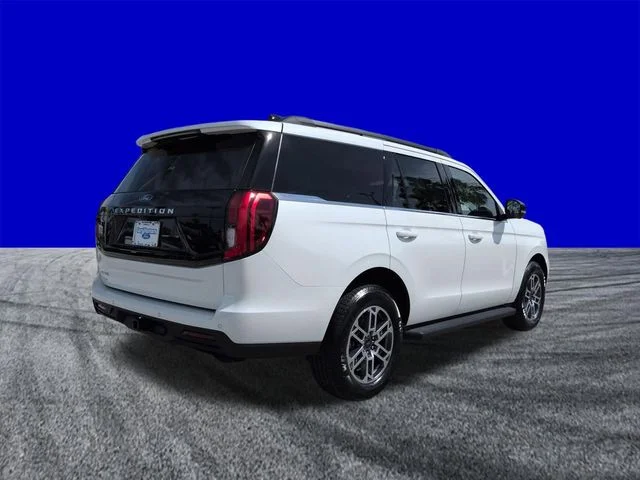 New 2026 Star White Metallic Tri-Coat Ford Active image 4